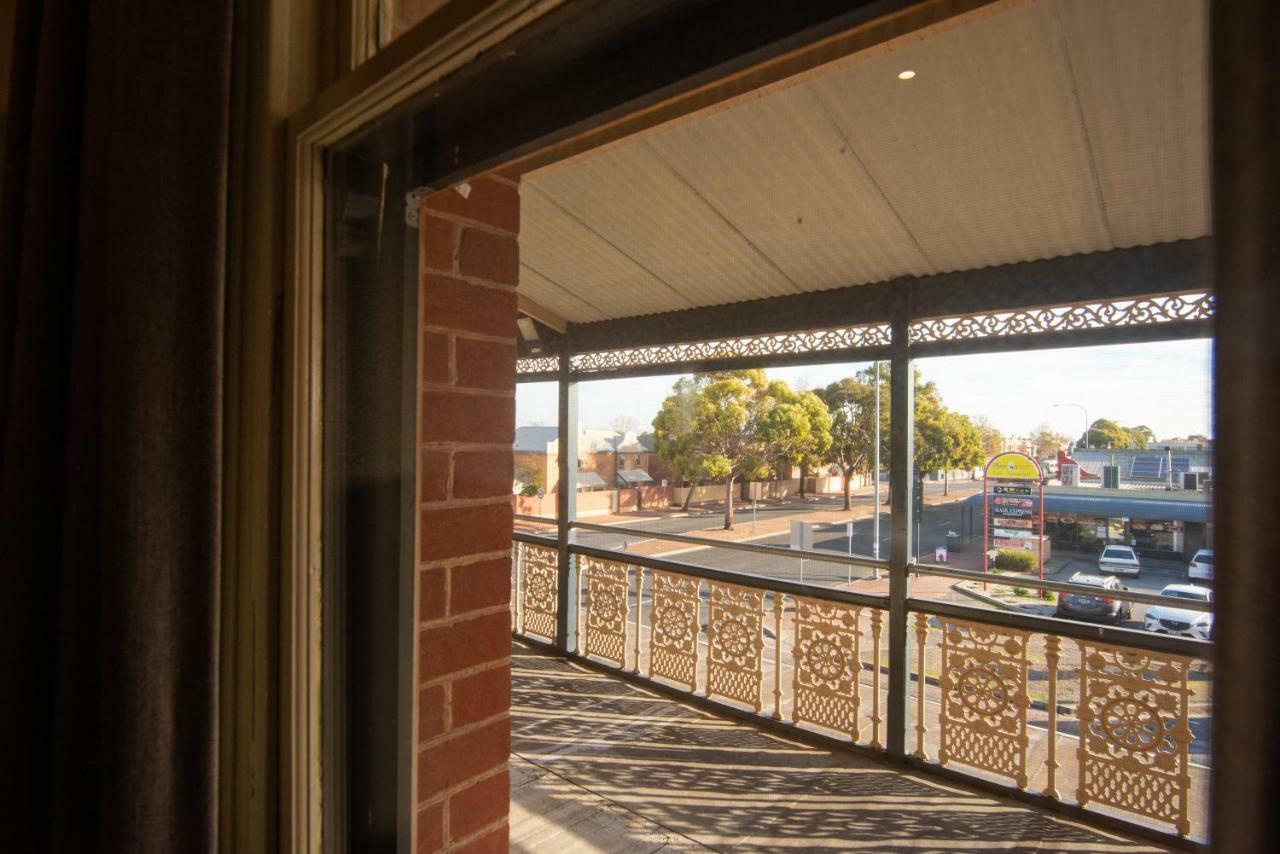The Mile End Hotel Adelaide Ngoại thất bức ảnh